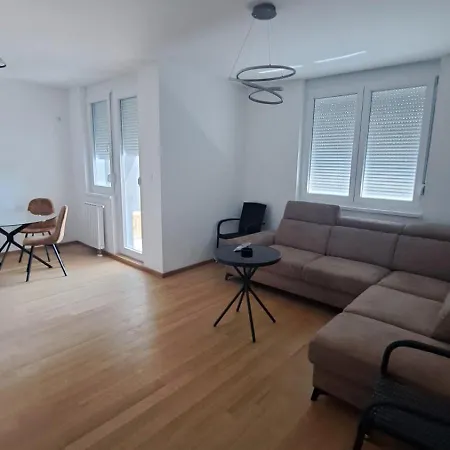 Giro Apartment